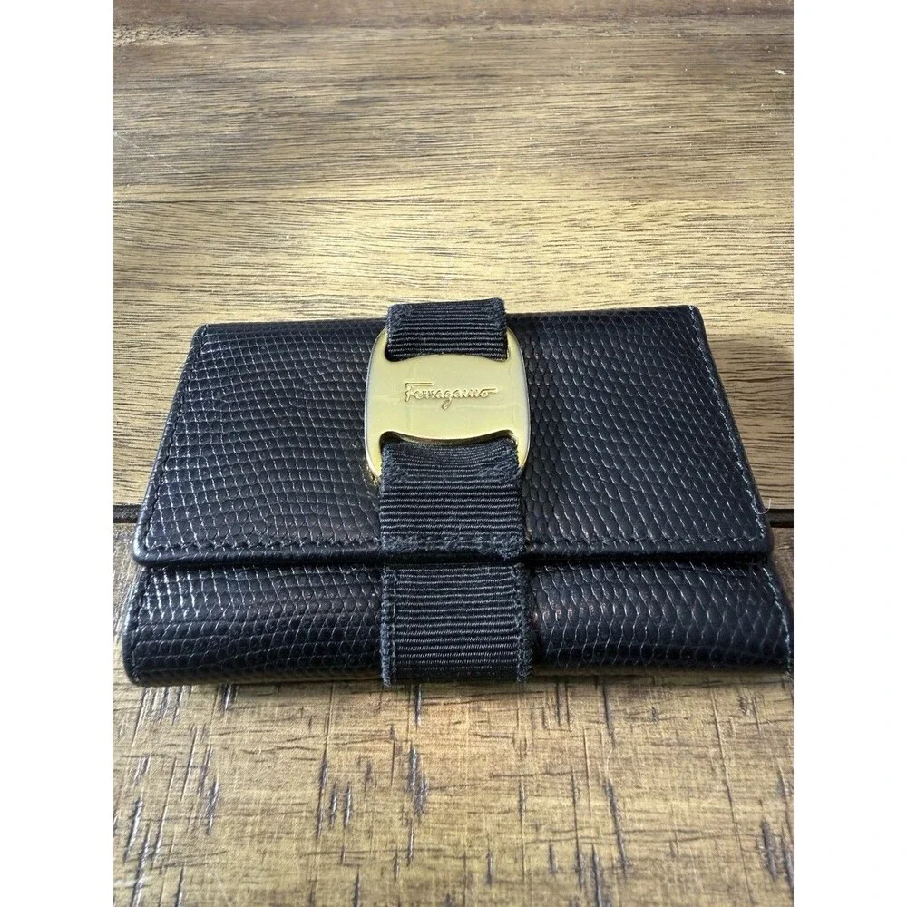 Authentic Salvatore Ferragamo Vara Black Leather Gold H/W 6 Key Case Italy